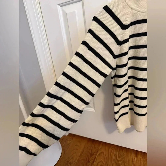 Who What Wear Striped Sweater Button Crewneck size XS - Picture 3 of 11